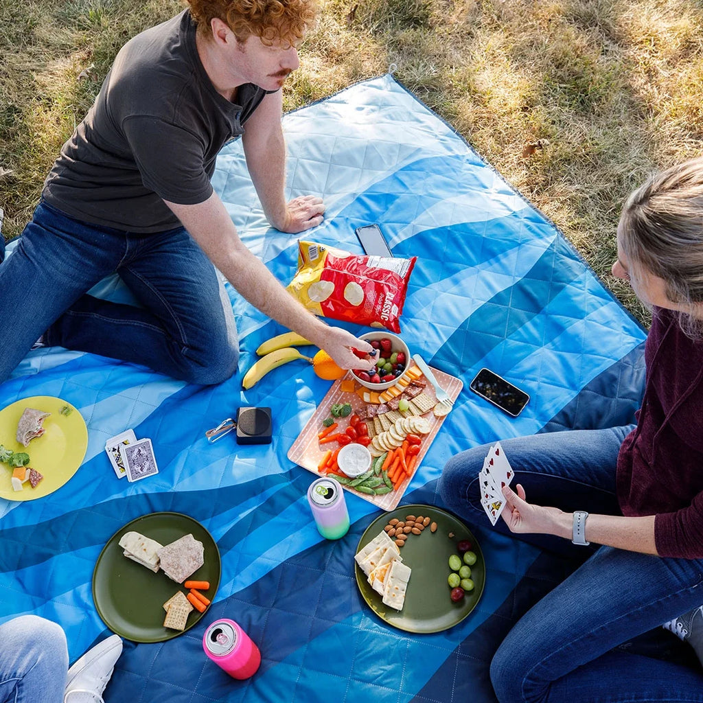 Blue Tent Blanket D72782