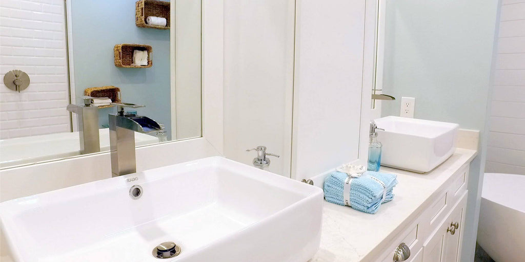 Brushed Nickel Single Hole Tall Waterfall Bathroom Faucet U4034