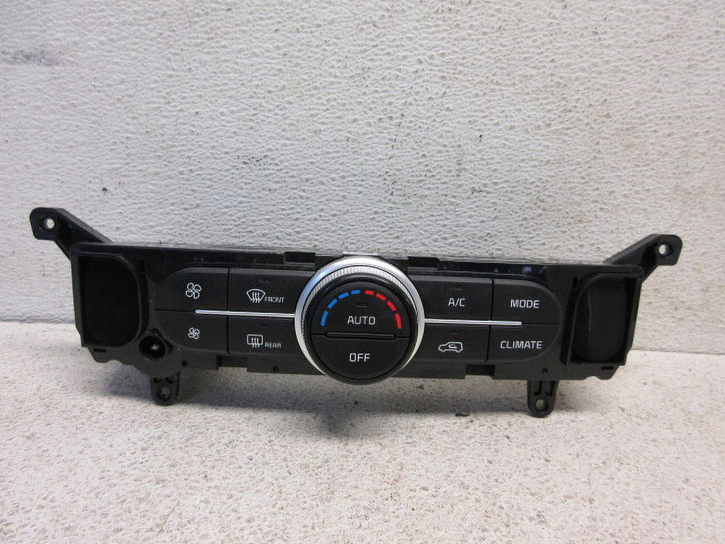 Pre-Owned Kia Soul Heat A/C Temperature Control Unit Z42232