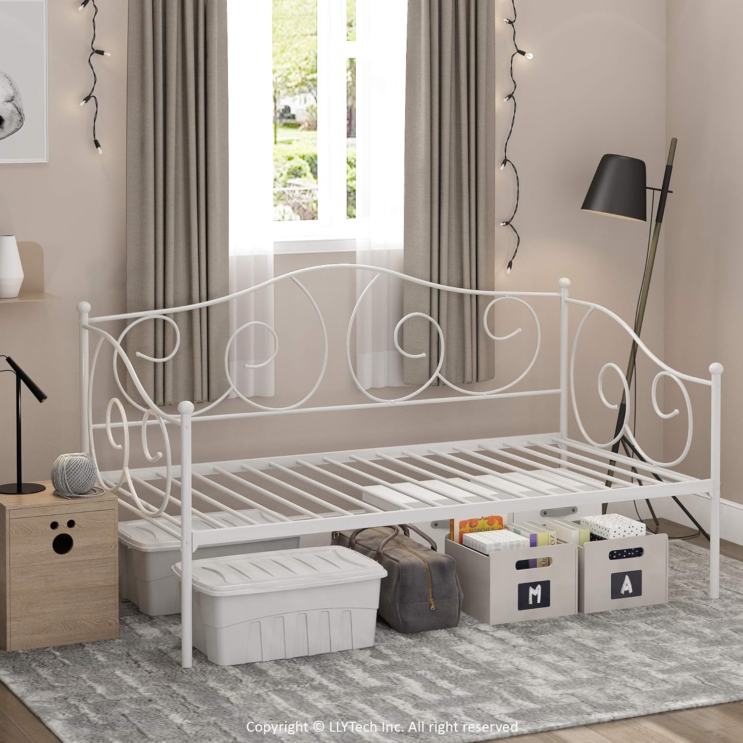 White Metal Daybed K8930