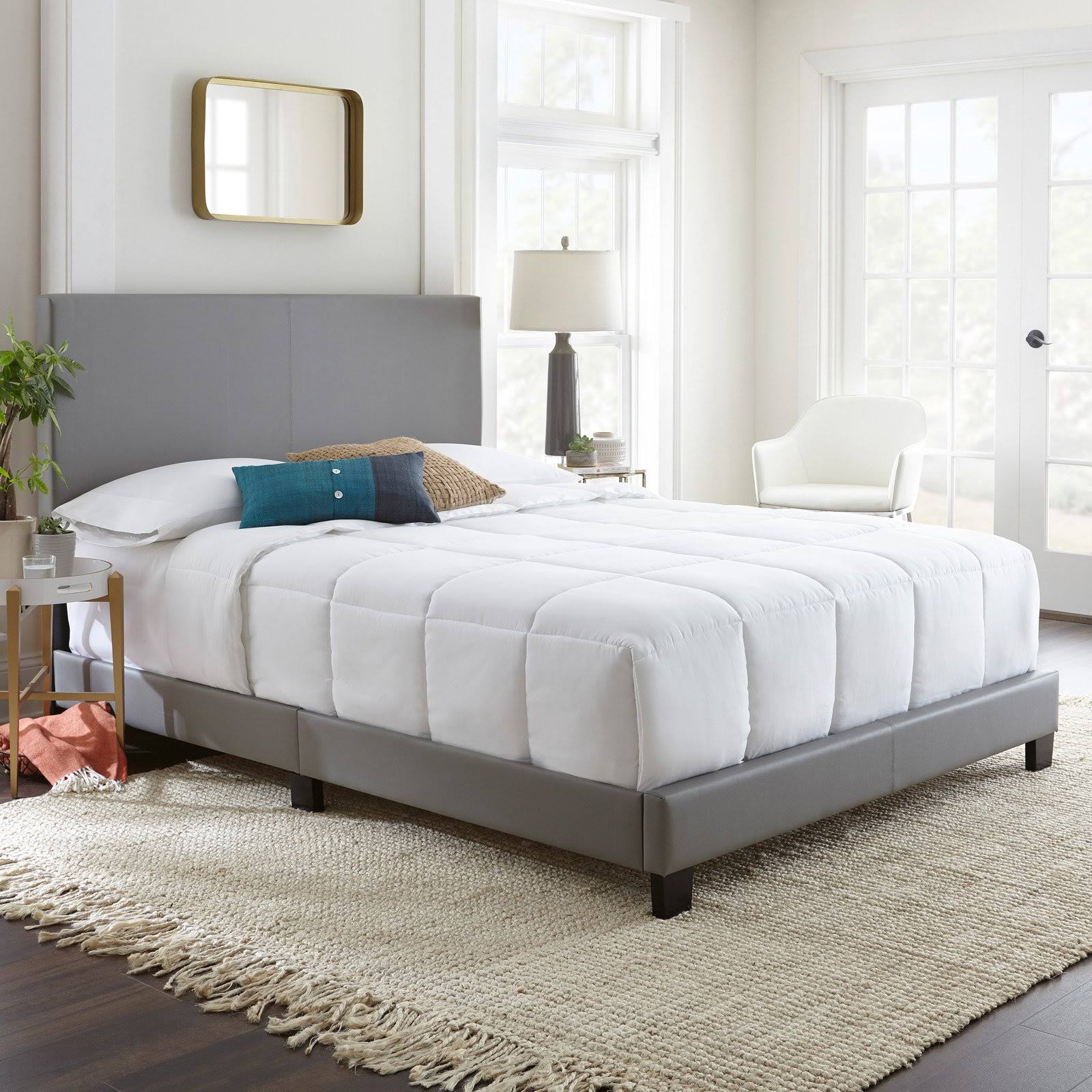 Queen Panel Bed C30408