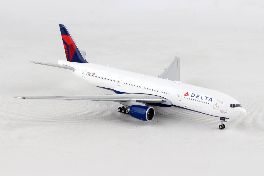 1:400 Boeing 777-200LR Delta Air Lines J39552