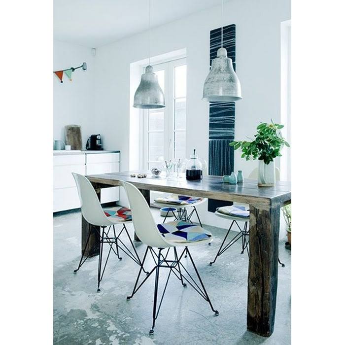 Teal Molded Plastic Dining Chairs with Black Wire Legs D524783