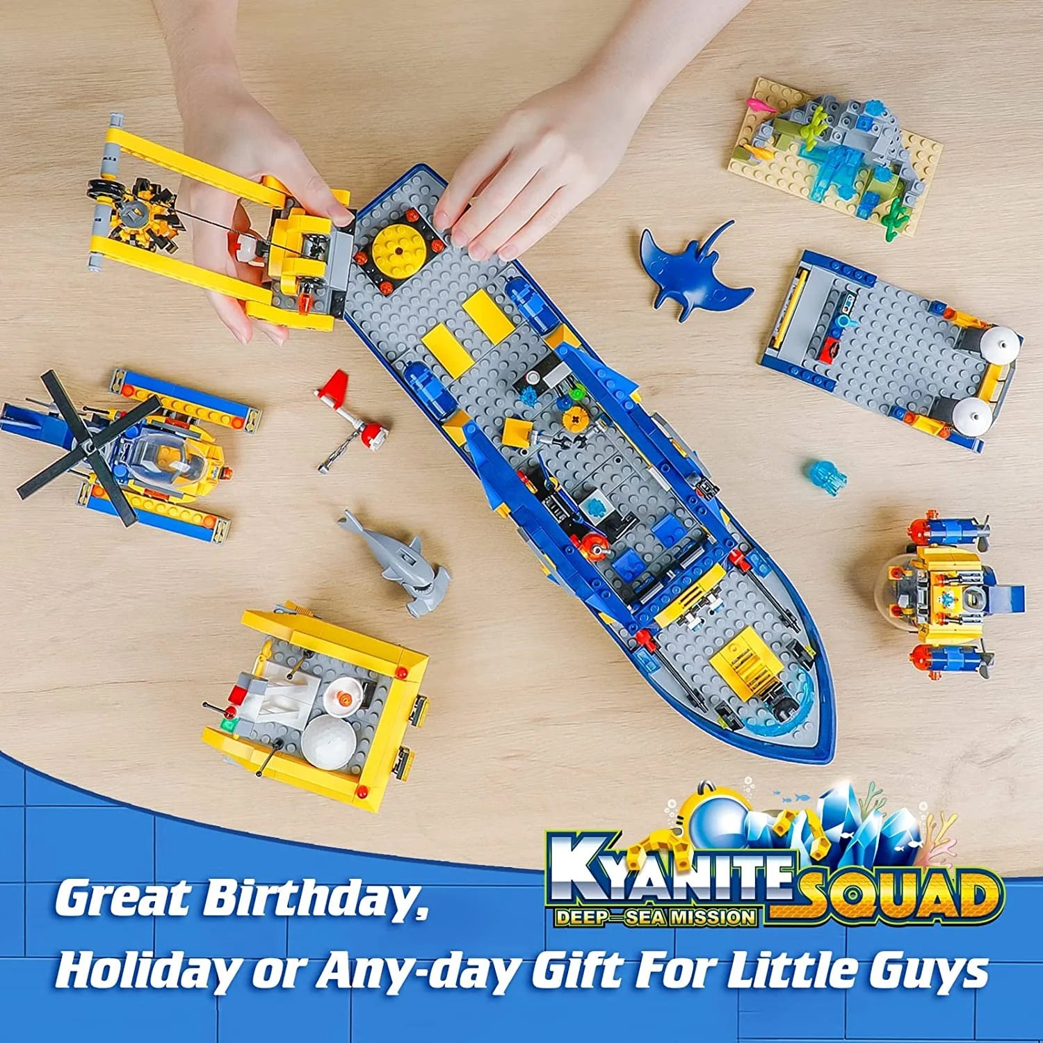 Ocean Exploration Ship Building Kit with Submarine and Helicopter, 753 Pieces P330