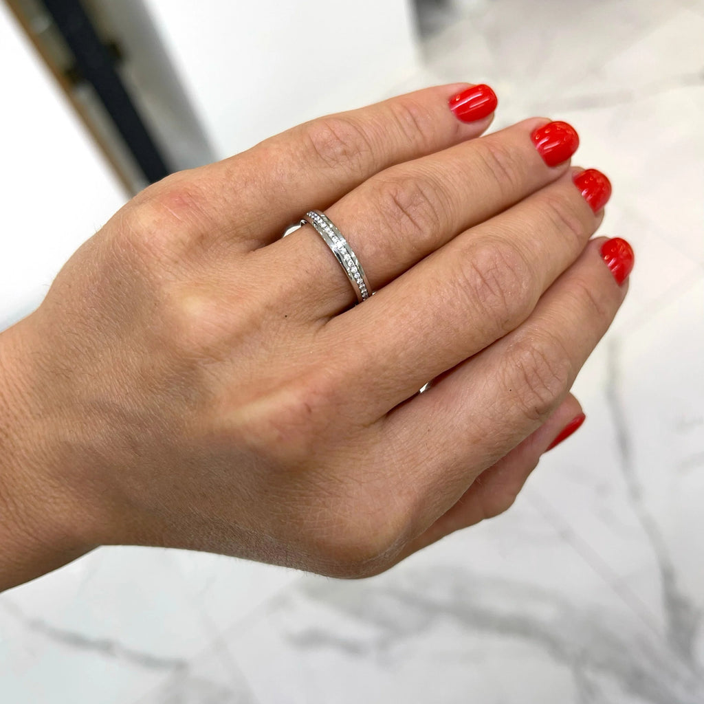 18K White Gold Diamond Wedding Band L57528